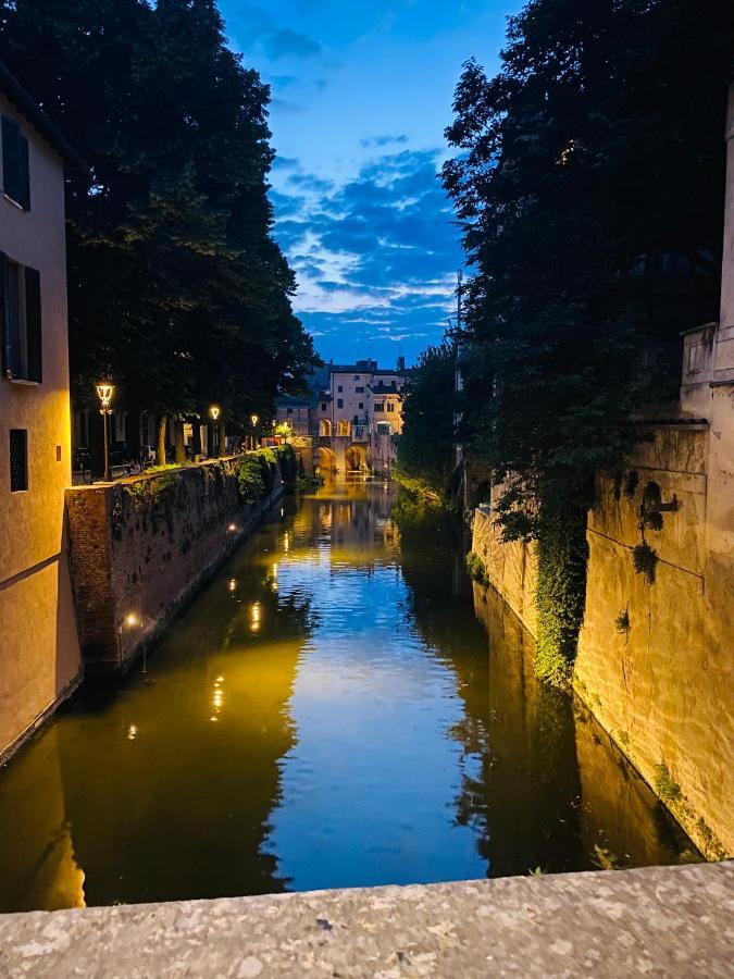 Appartamento Il Salotto sul Rio Mantova Esterno foto