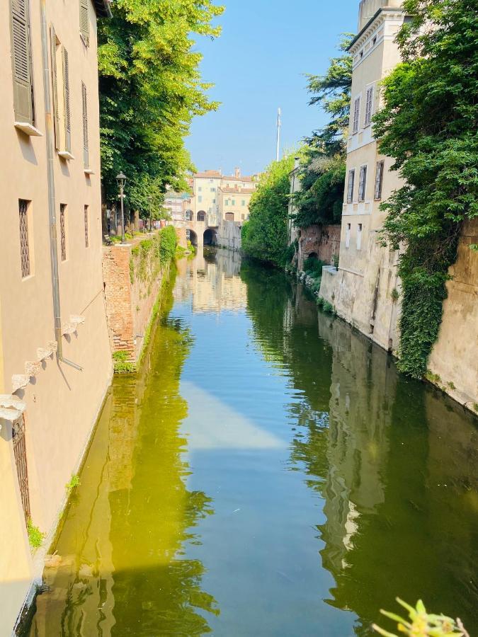 Appartamento Il Salotto sul Rio Mantova Esterno foto