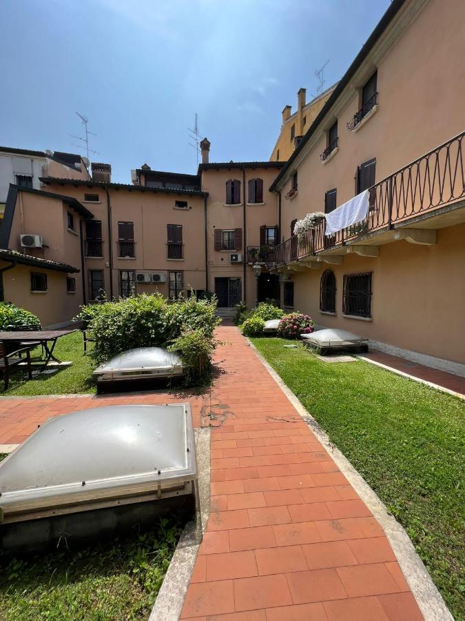 Appartamento Il Salotto sul Rio Mantova Esterno foto